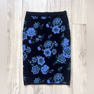 (New) Ann Taylor Knit Skirt with Waistband, size S